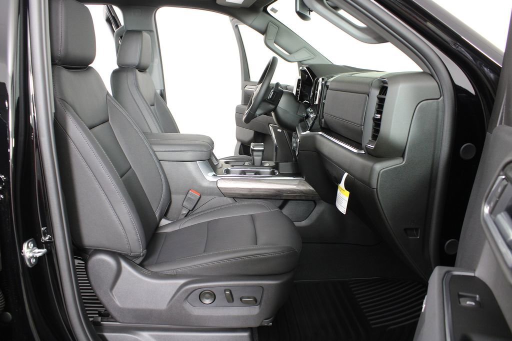 2026 Chevrolet Silverado 1500 LTZ - Photo 17