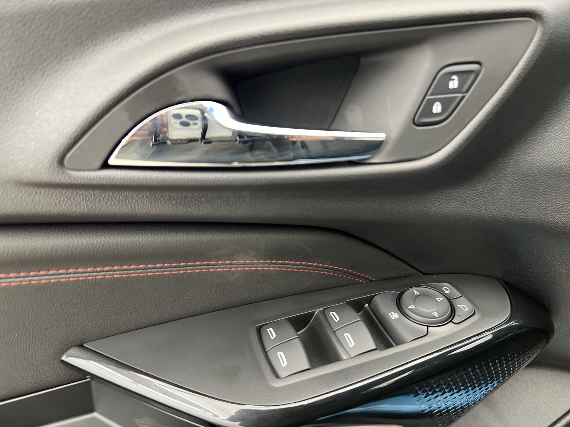 2026 Chevrolet Trax RS - Photo 41