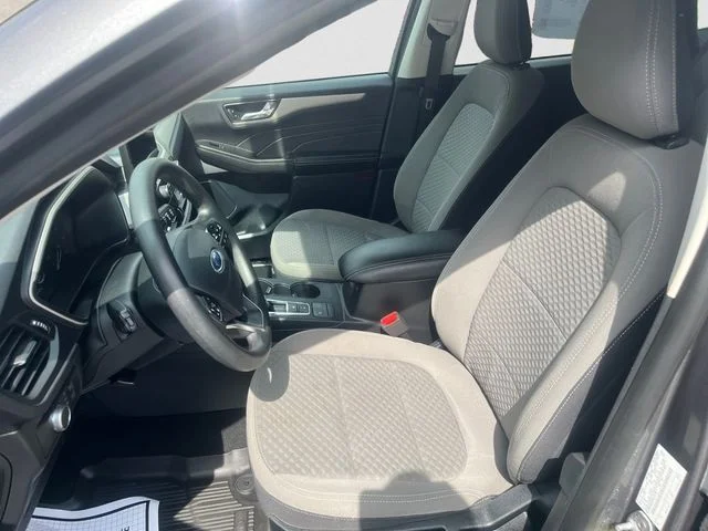 Used 2021 Gray Ford SE image 9
