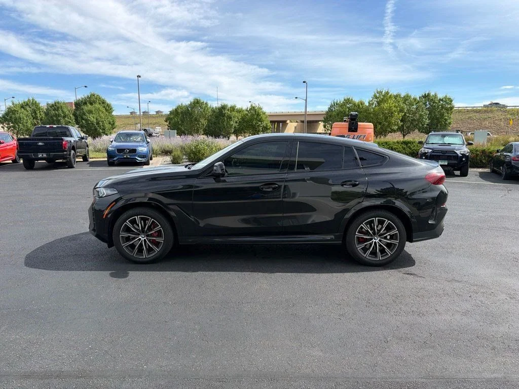 Used 2025 Black BMW xDrive40i image 2