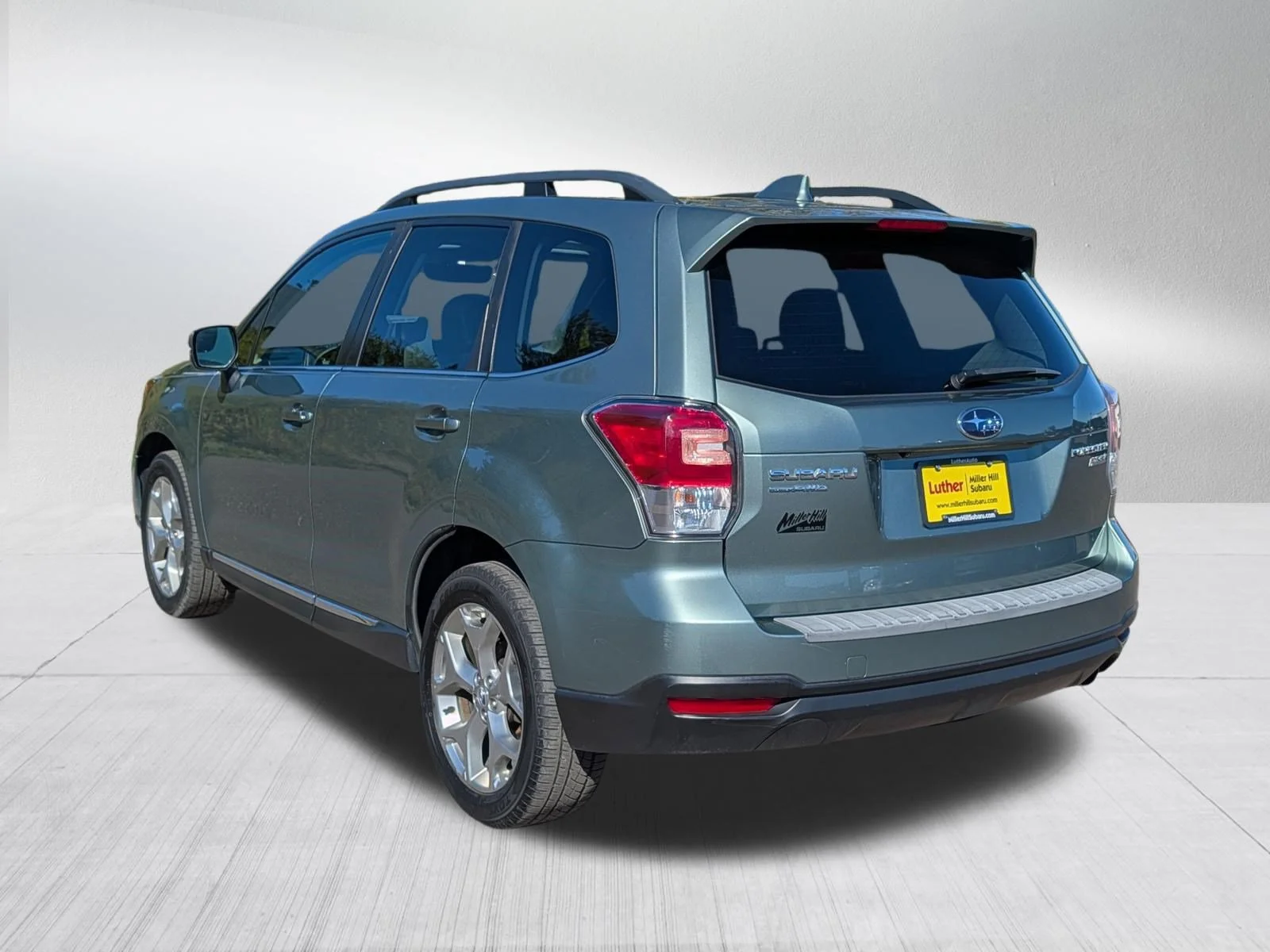 Used 2017 Jasmine Green Metallic Subaru Touring image 5