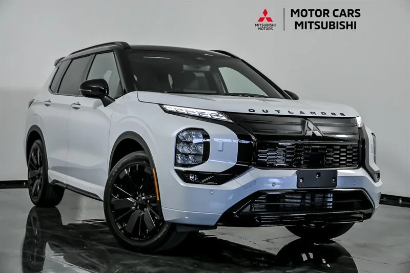 2026 Mitsubishi Outlander Black Edition S-AWC's photo