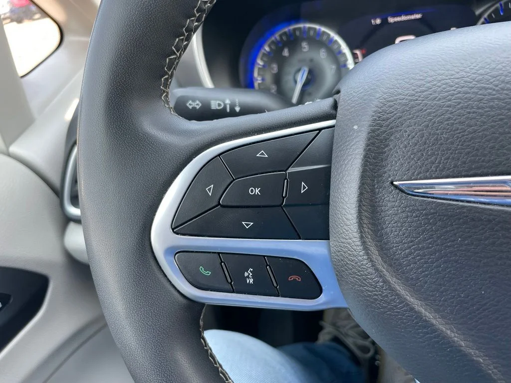 Used 2023 Ceramic Gray Clearcoat Chrysler Touring L image 20