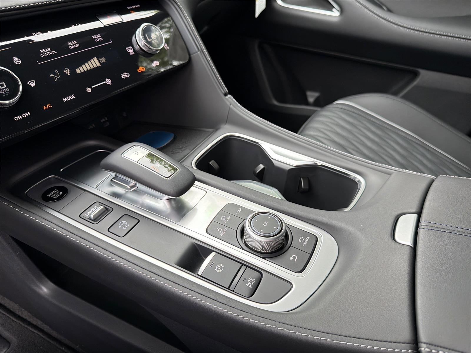 New 2027 MINERAL BLACK INFINITI Autograph AWD image 13