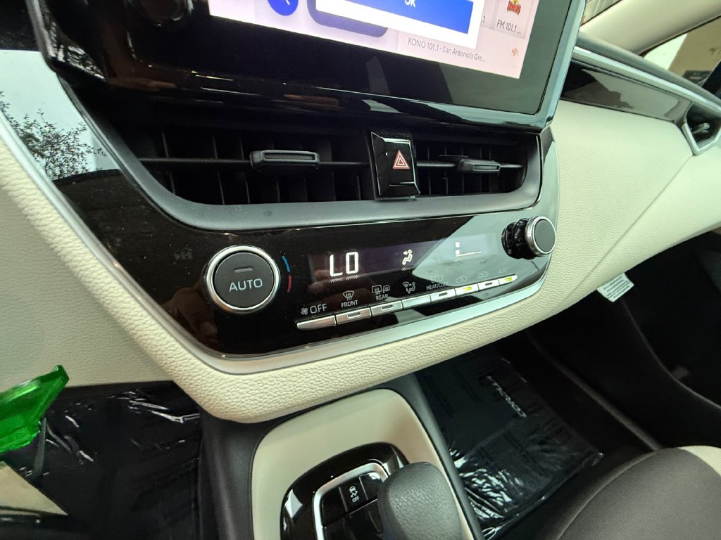Used 2026  Toyota LE image 22