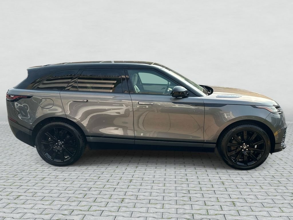 Used 2018  Land Rover HSE R-Dynamic image 4