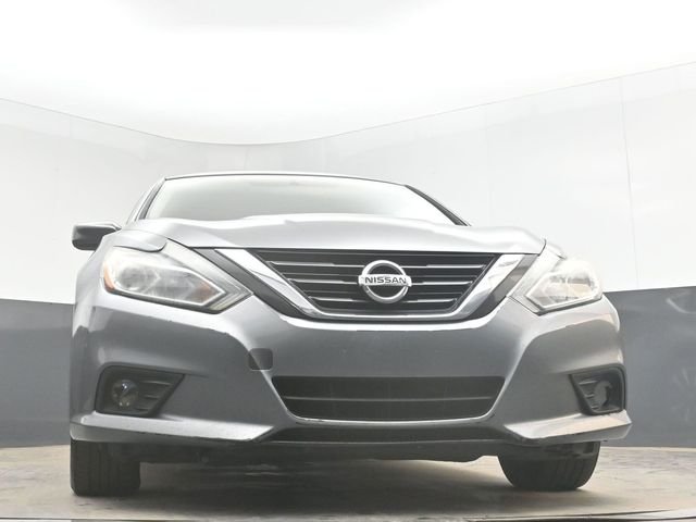 Used 2018 Gray Nissan 2.5 SV image 39