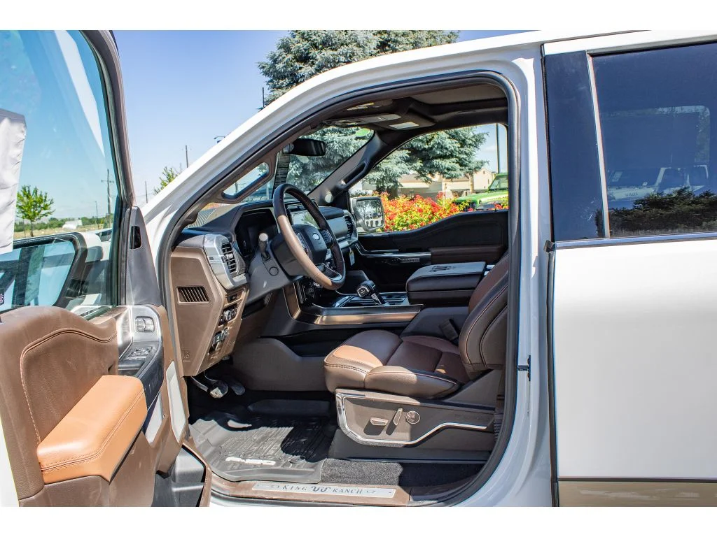 New 2026 Star White Metallic Tri-Coat Ford King Ranch image 34