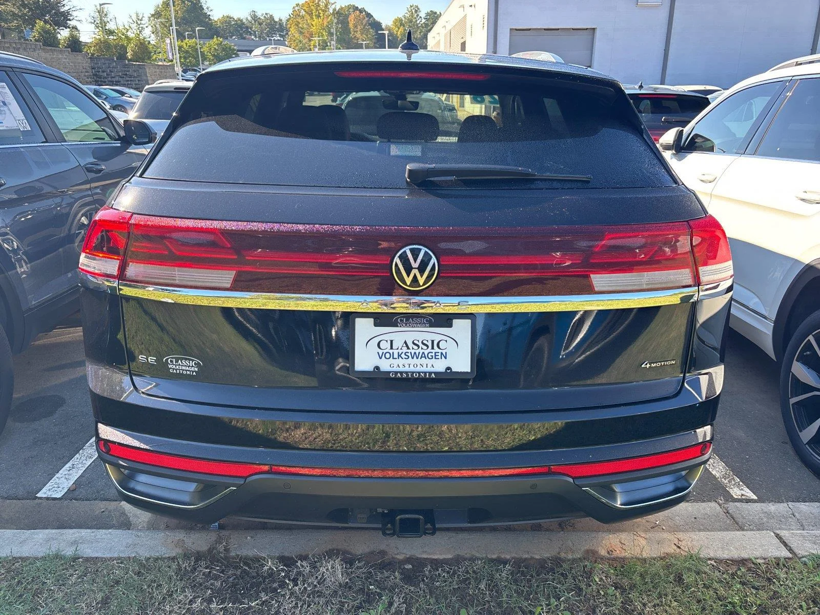 New 2026 Deep Black Pearl Volkswagen 2.0T SE w/Technology image 4