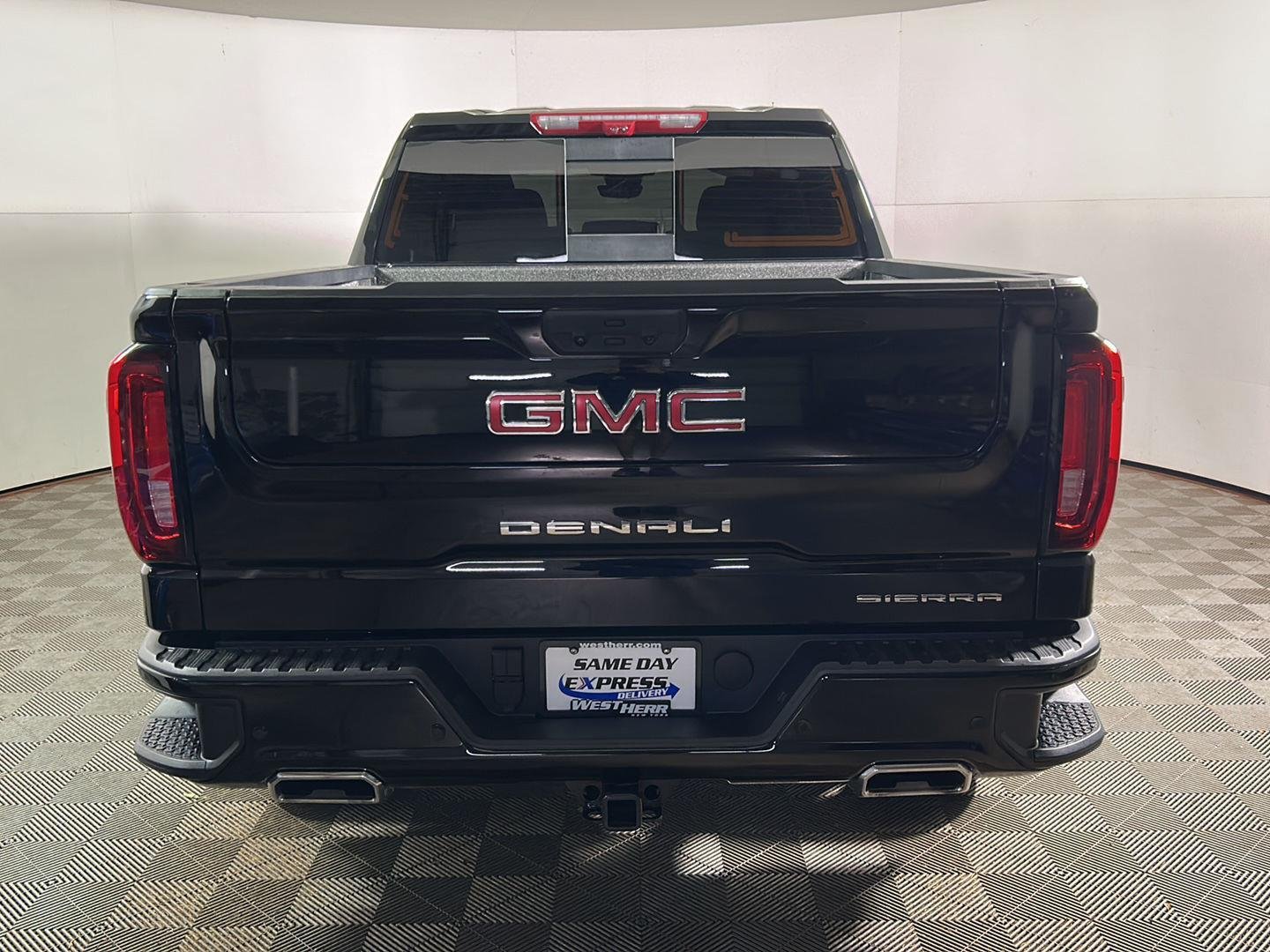 Used 2025 Onyx Black GMC Denali image 7