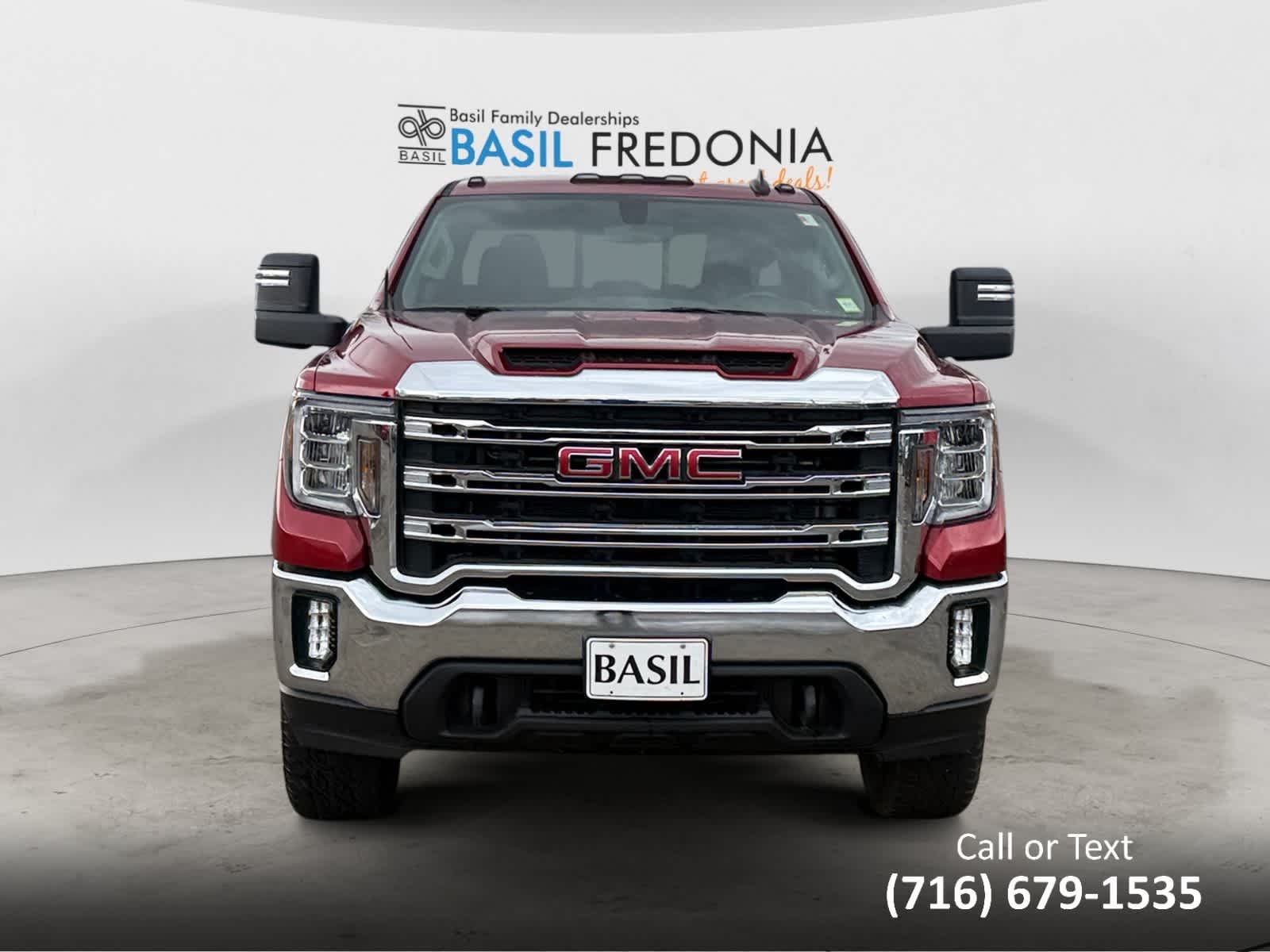 Used 2022 Cayenne Red Tintcoat GMC SLE image 13