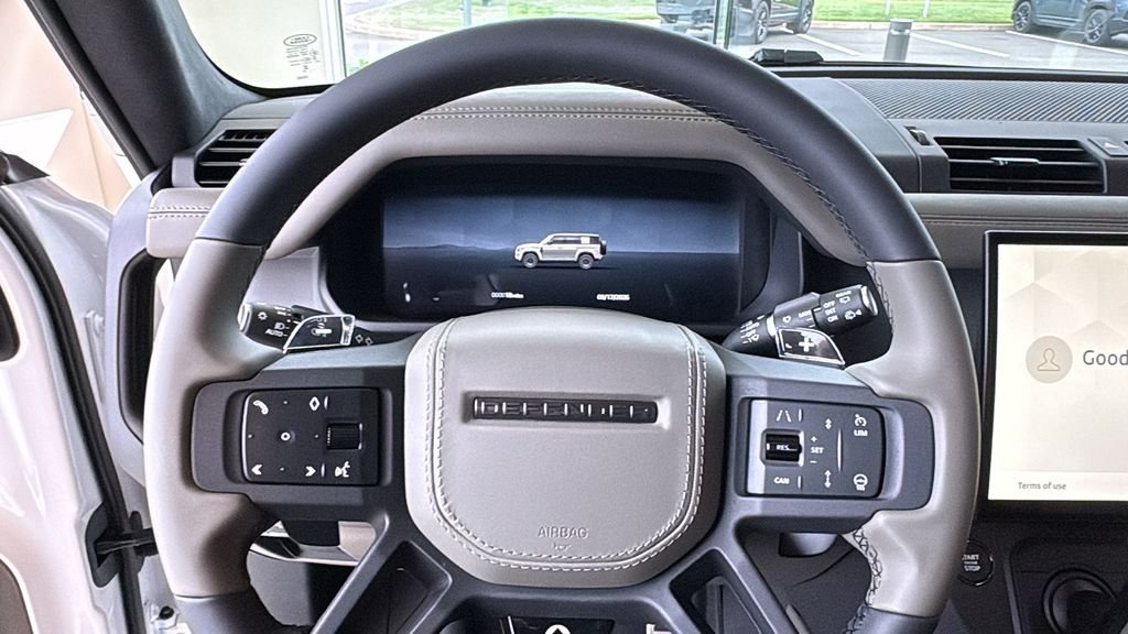 2026 Land Rover Defender OCTA - Photo 13