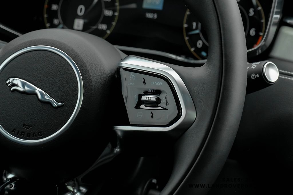 2026 Jaguar F-Pace R-Dynamic S - Photo 14