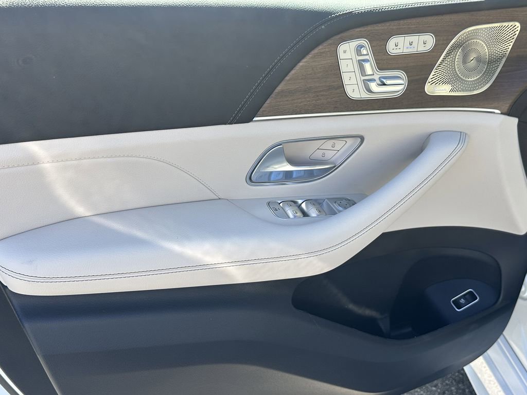 New 2026 MANUFAKTUR Moonlight White Metallic Mercedes-Benz GLE 350 image 50