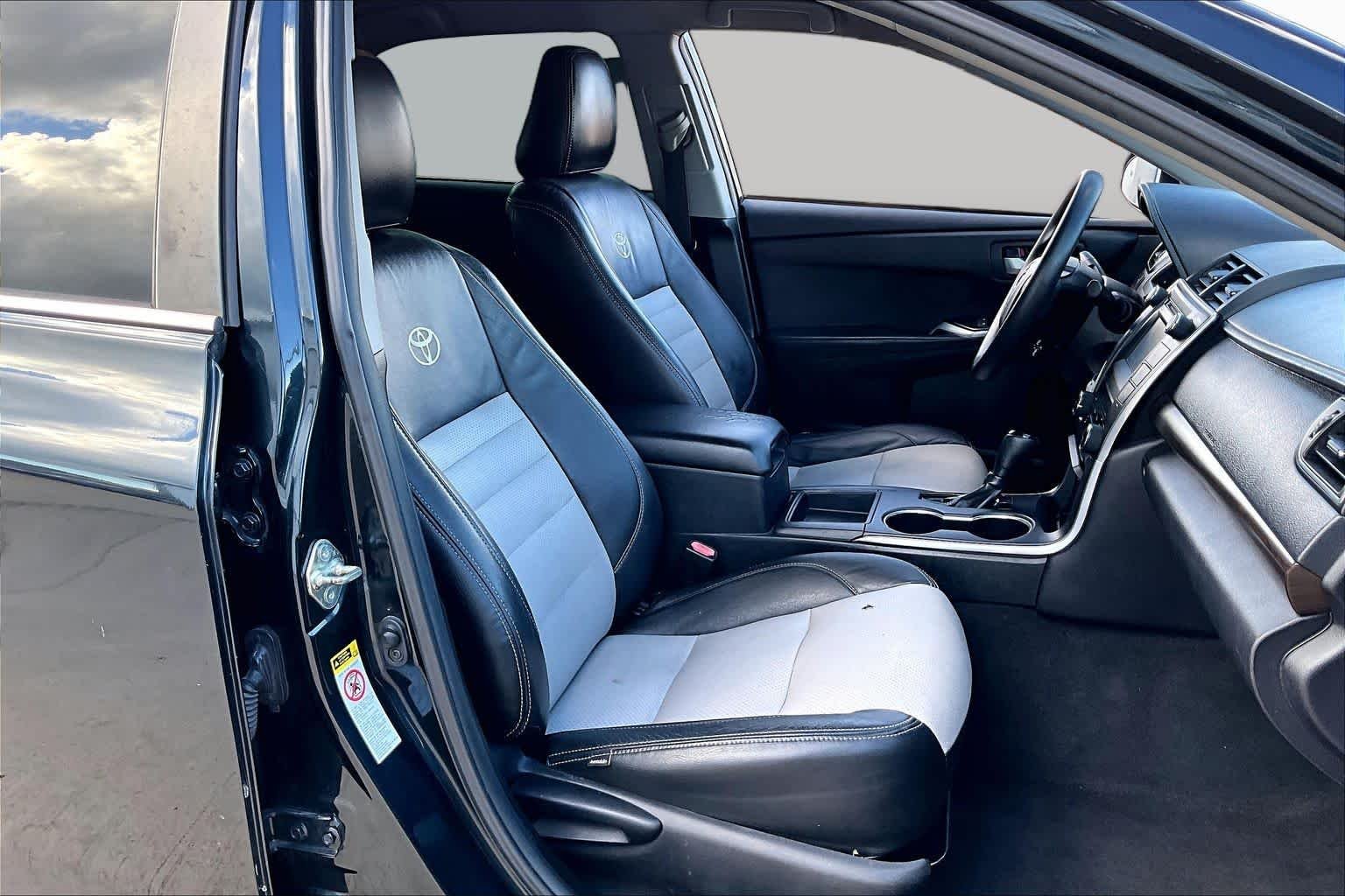 Used 2015 Cosmic Gray Mica Toyota LE image 9