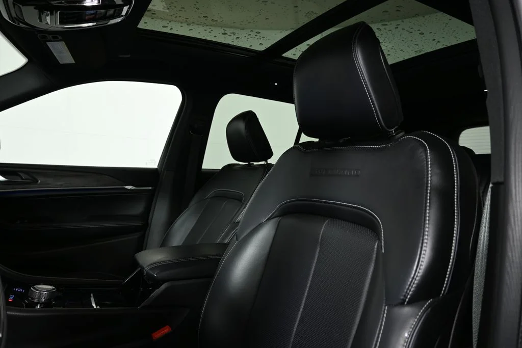 2023 Jeep Grand Cherokee Overland - Photo 15