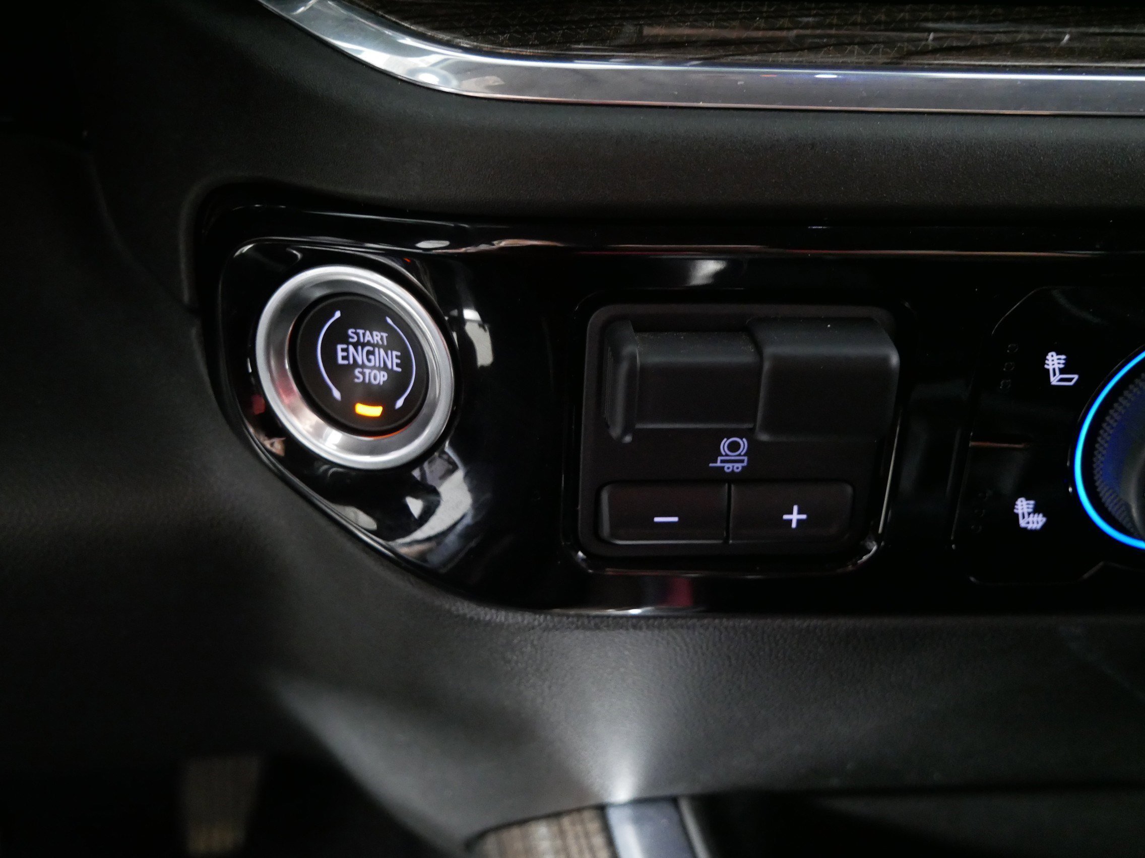 Used 2024 Black Chevrolet LT image 29