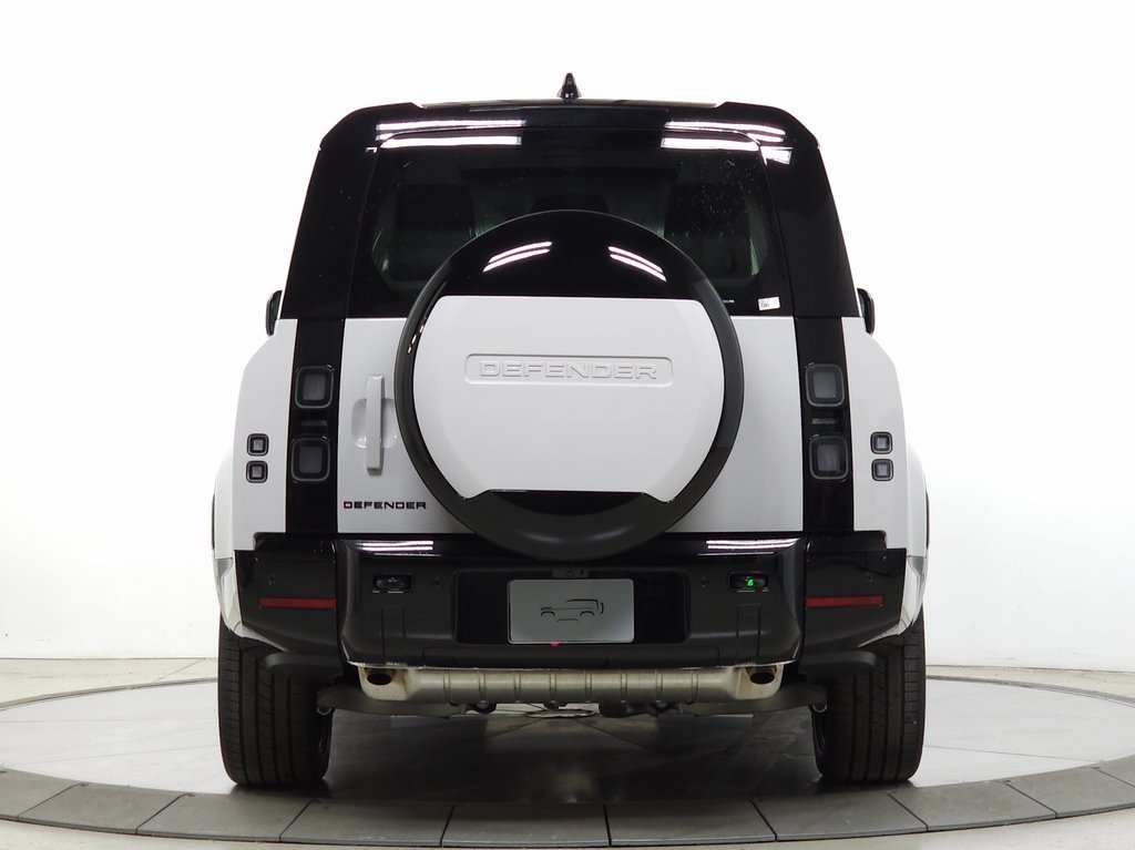 2026 LAND ROVER DEFENDER - Image 4