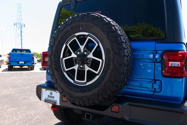 Used 2024 Blue Pearl Jeep Rubicon image 16