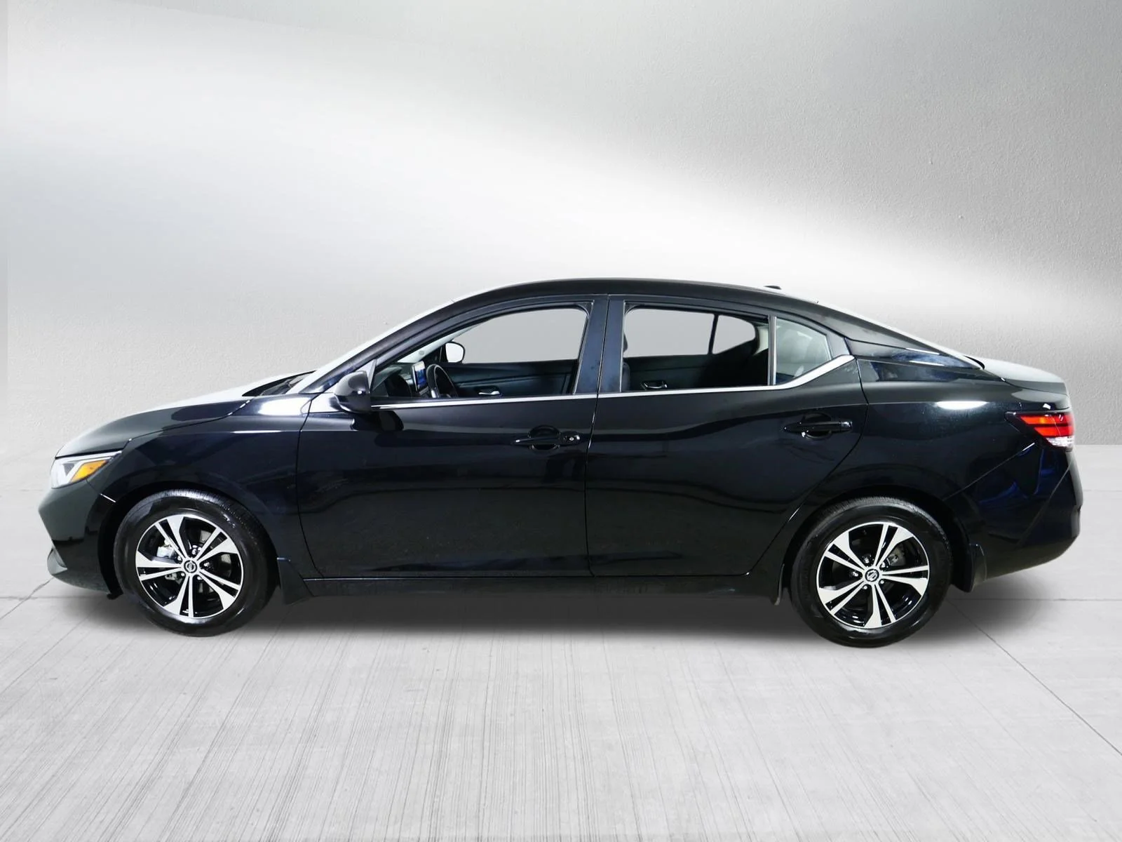 Used 2023 Super Black Nissan SV image 4