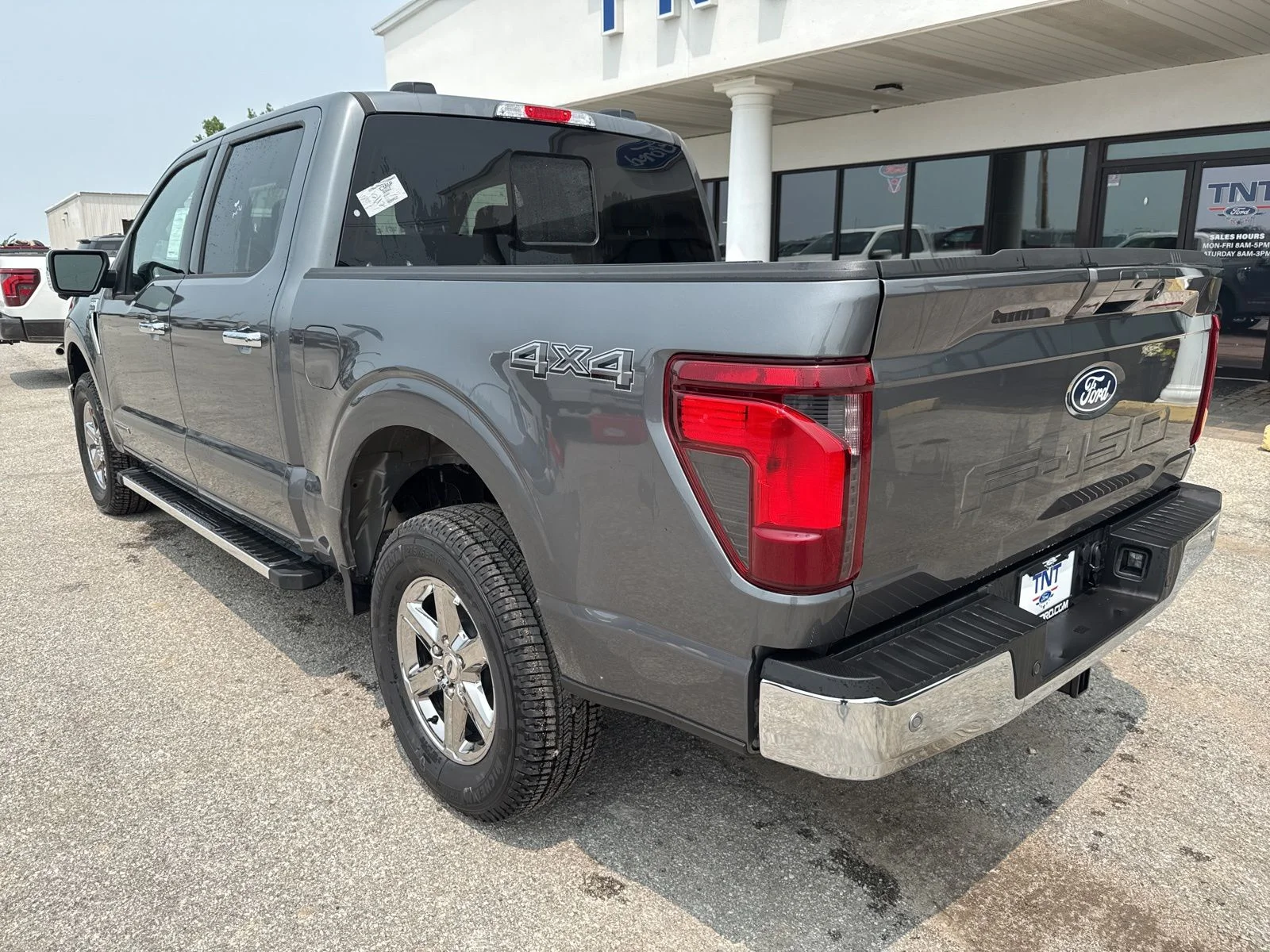 2025 Ford F-150 XLT - Photo 9