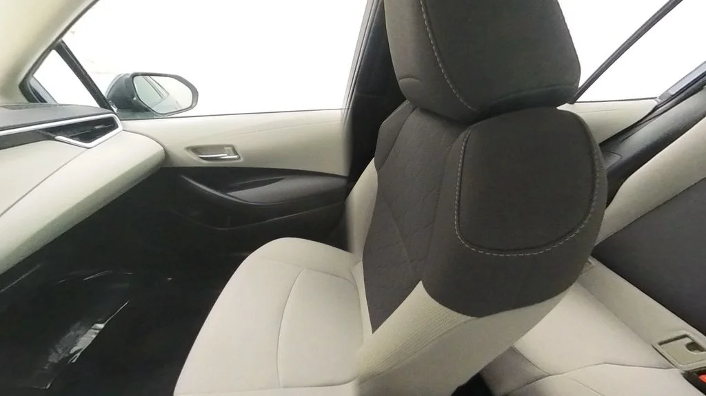 Certified Used 2021  Toyota LE image 22