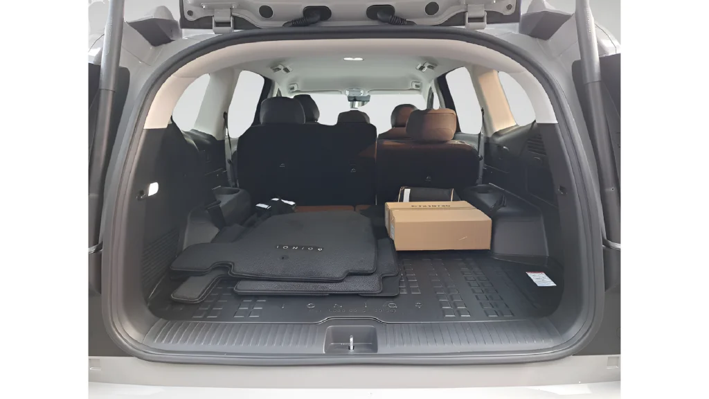 New 2026 Gray Hyundai SE image 27