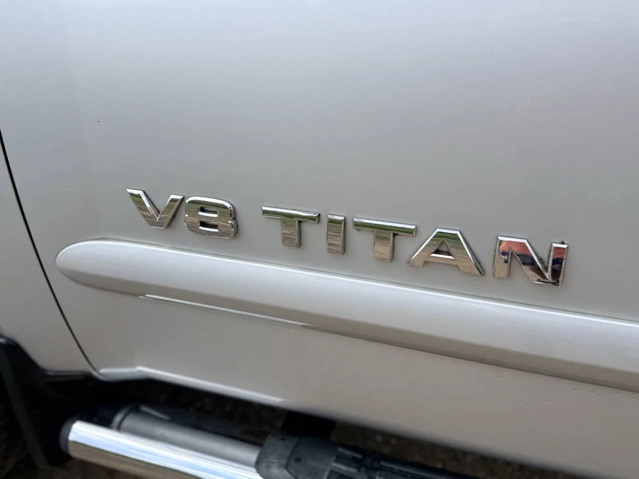 Used 2012 Silver Nissan SV 4x2 4dr Crew Cab SWB Pickup image 11
