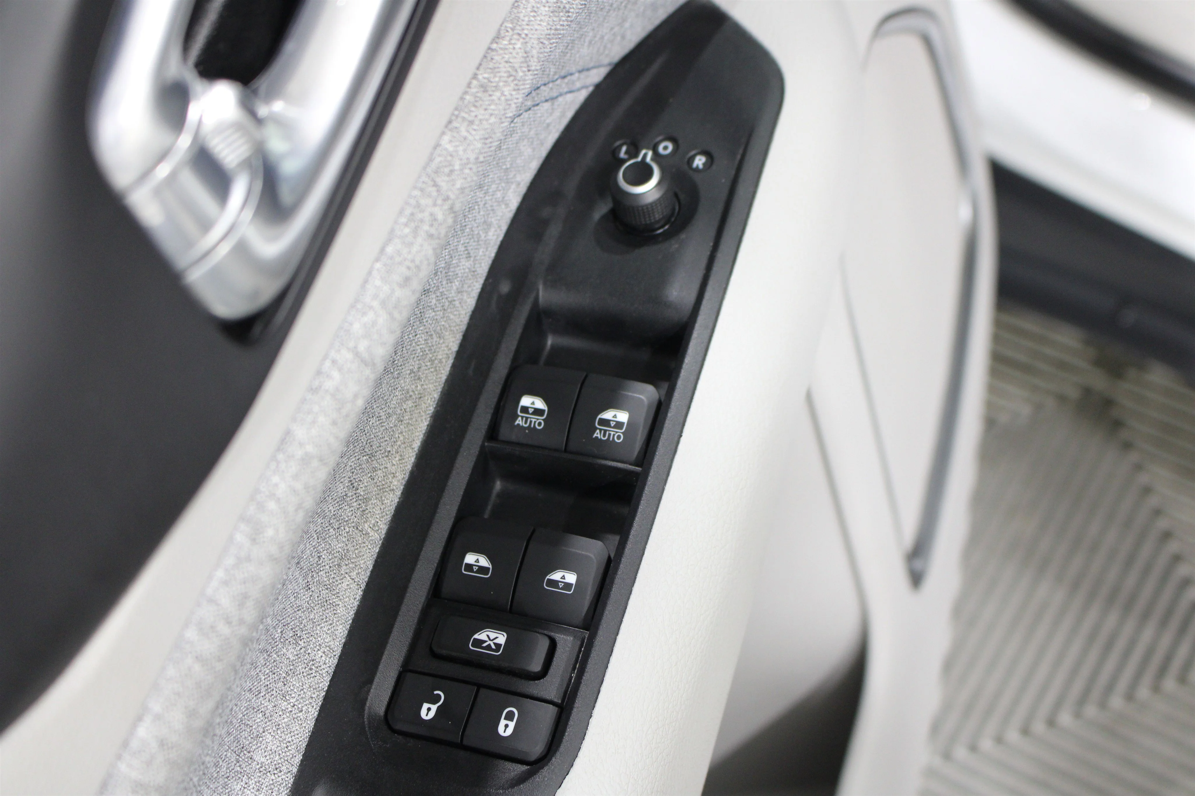 2022 Jeep Compass Latitude - Photo 7
