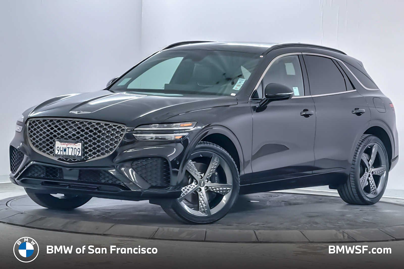 2023 GENESIS GV70 Standard