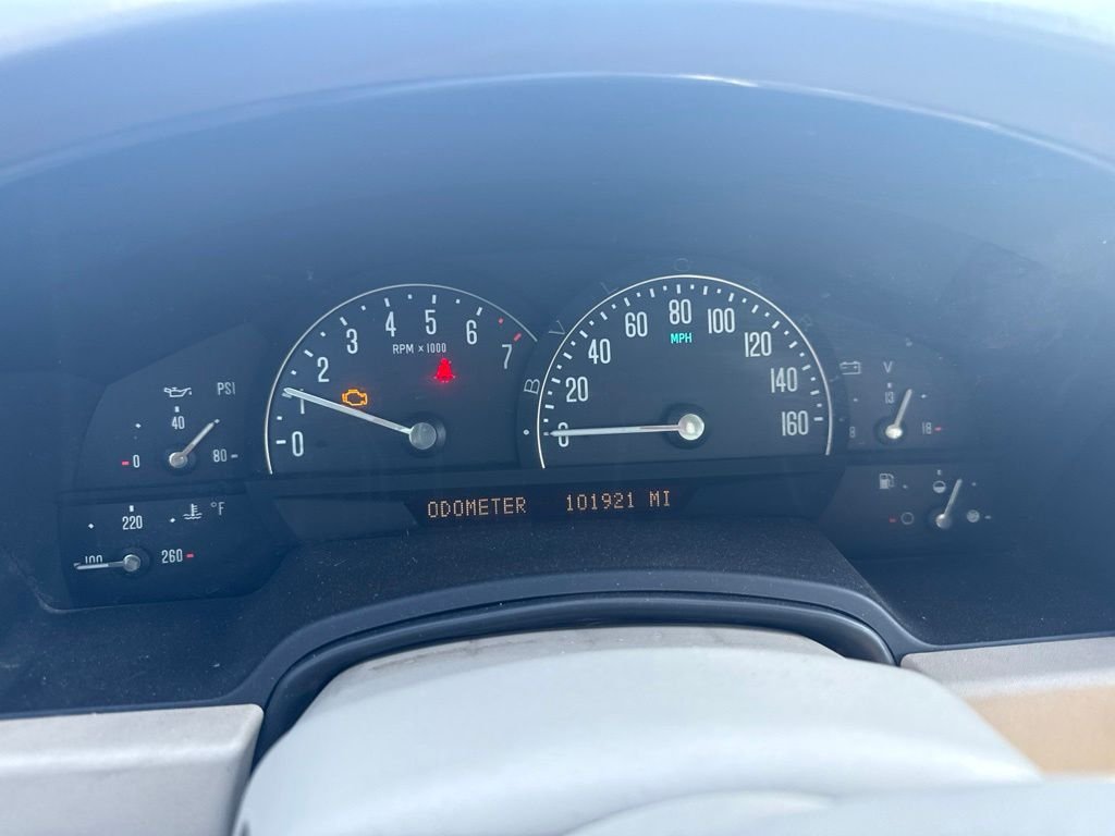 Used 2004 Red Cadillac Base image 11