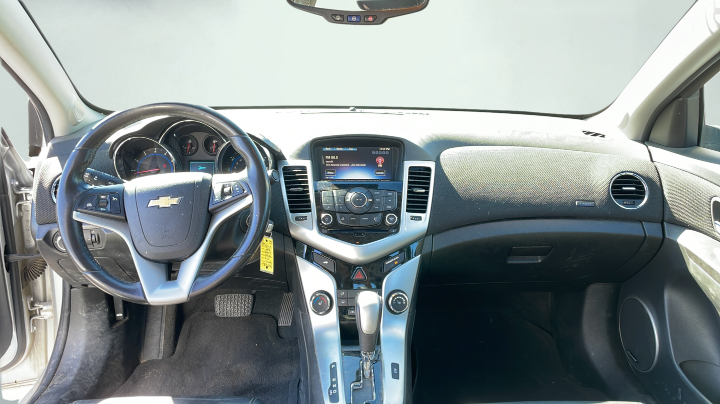 Used 2016 Silver Chevrolet 2LT image 11