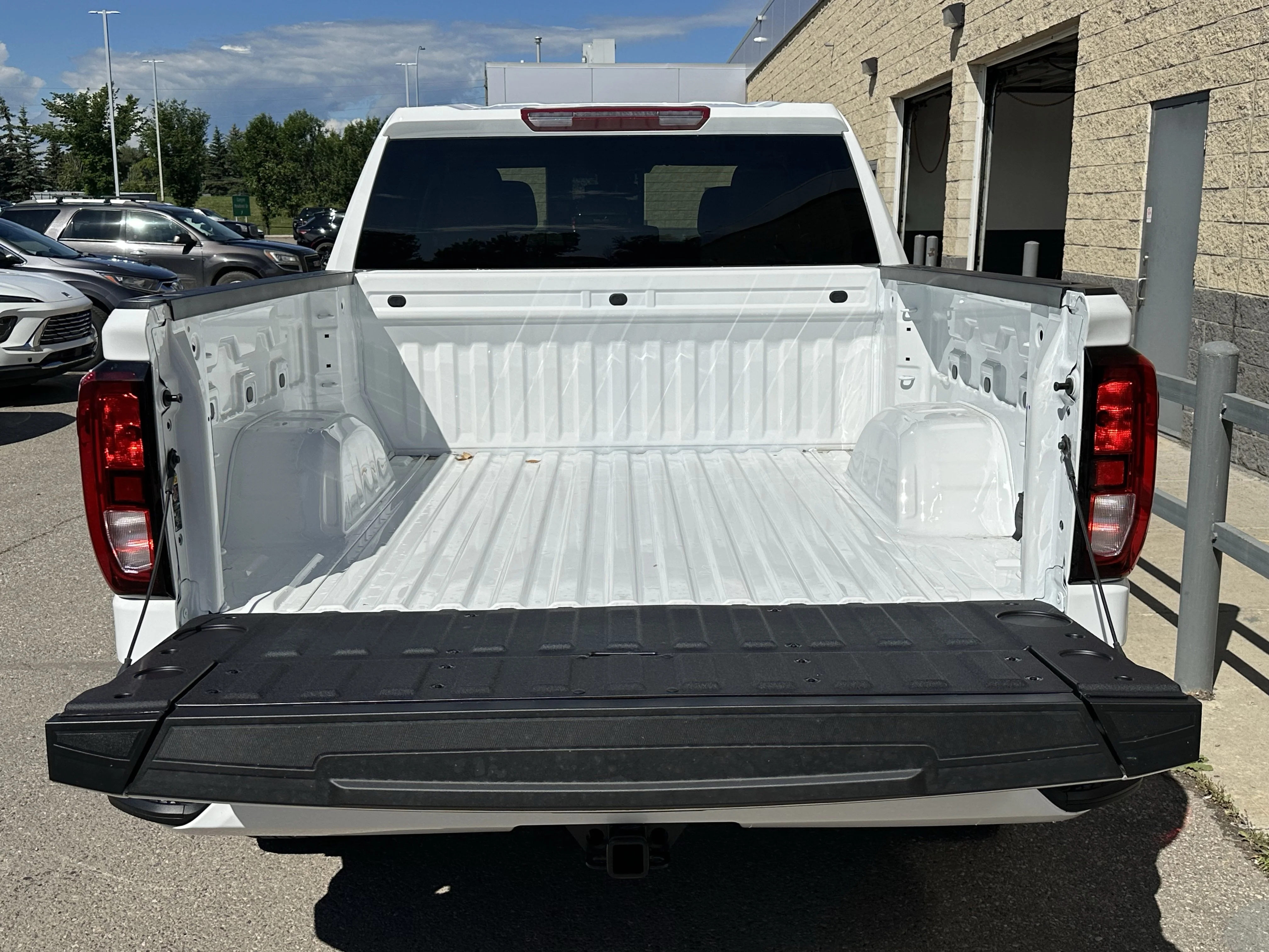 New 2026 Summit White GMC Elevation image 8