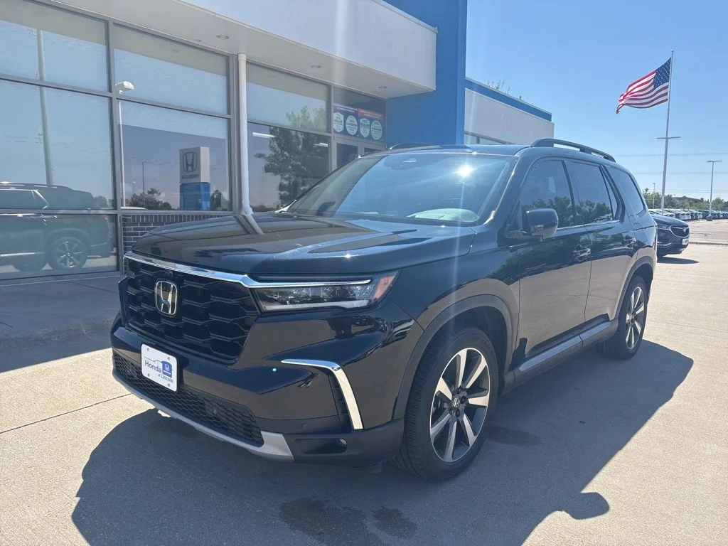 2023 Honda Pilot Elite AWD's photo