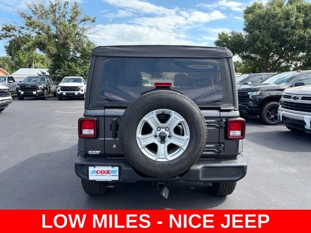 Used 2020 Gray Jeep Unlimited Sport S image 5