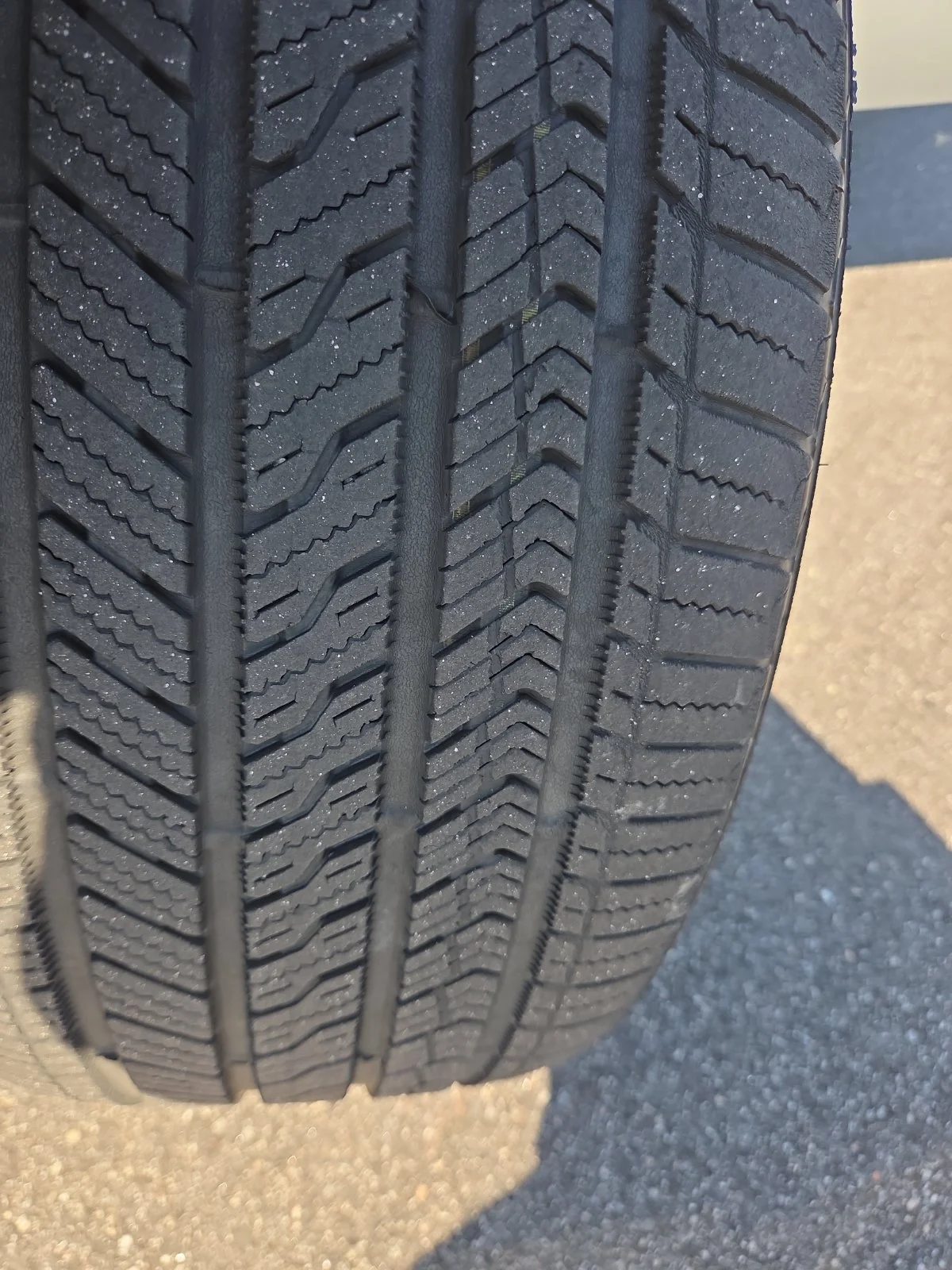 Used 2025 Gray BMW xDrive40i image 29