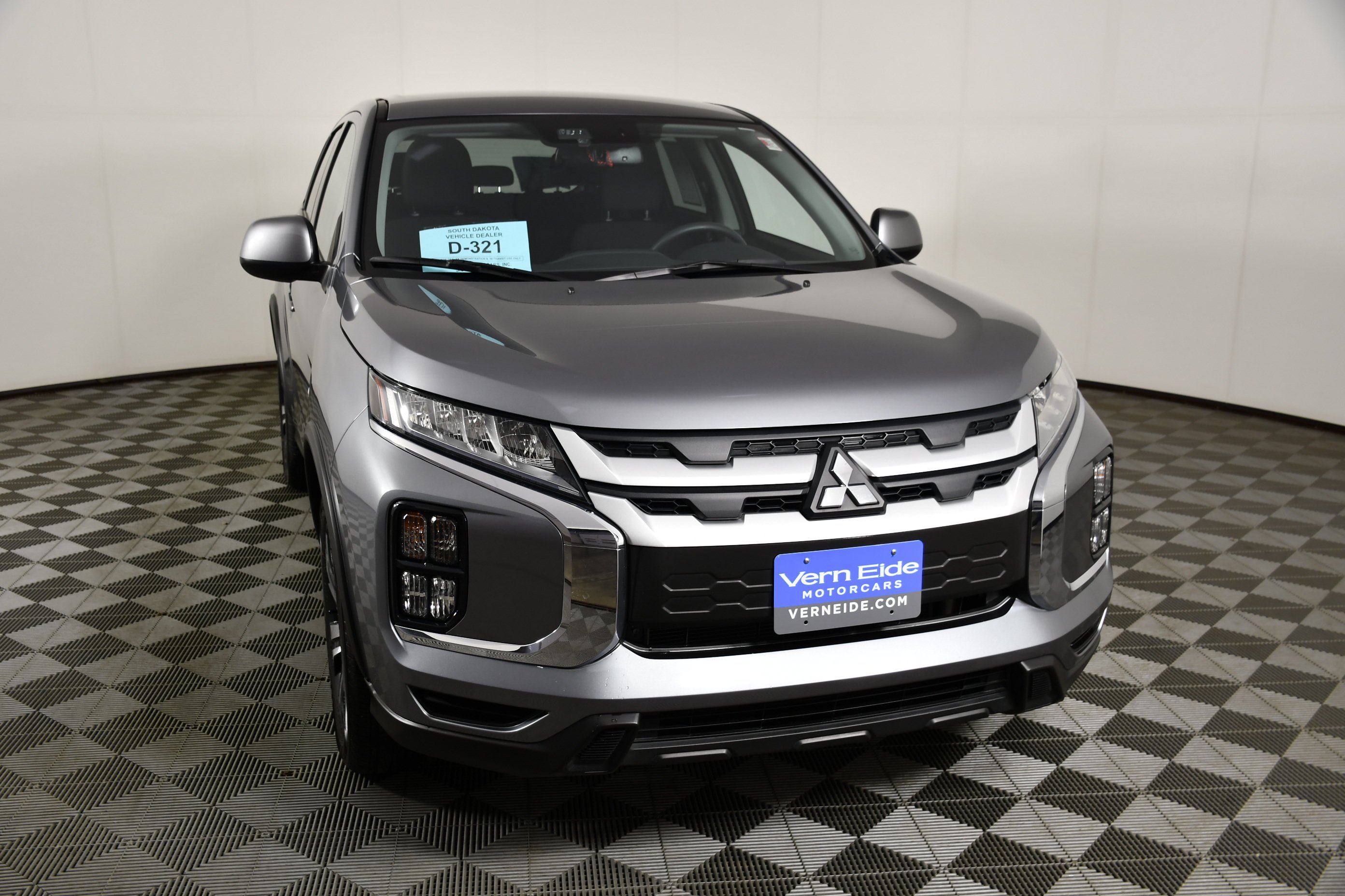 Certified Used 2026 Mercury Gray Metallic Mitsubishi ES image 3