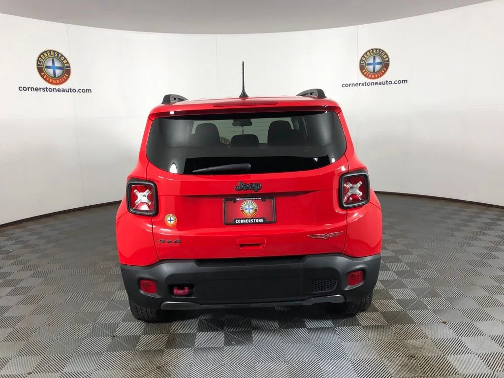 Used 2019 Colorado Red Clearcoat Jeep Trailhawk image 16