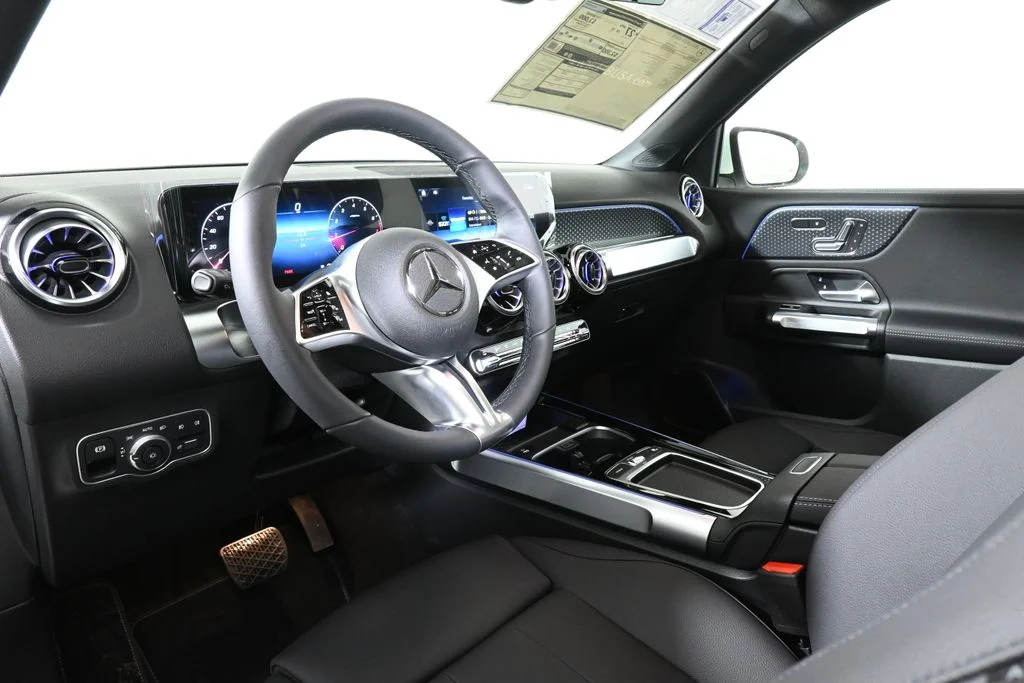 Used 2026 White Mercedes-Benz GLB 250 image 14