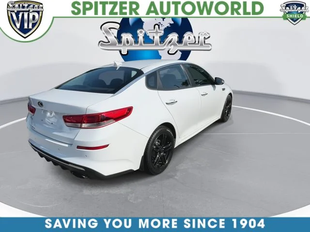 Used 2019 White Kia LX image 9