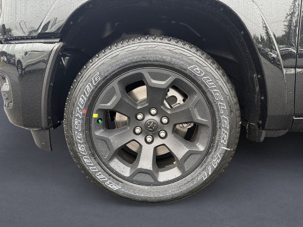 New 2026 Diamond Black Crystal Pearl-Coat Exterior Paint RAM Big Horn/Lone Star image 9
