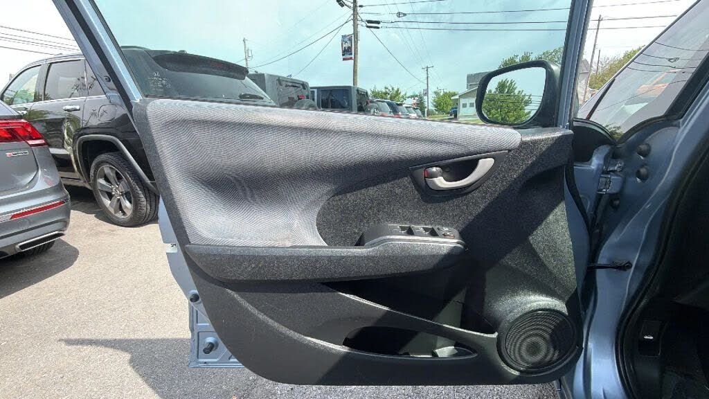 Used 2010  Honda Base image 5