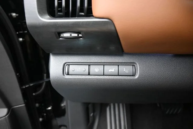 New 2026 Super Black Nissan Platinum image 23