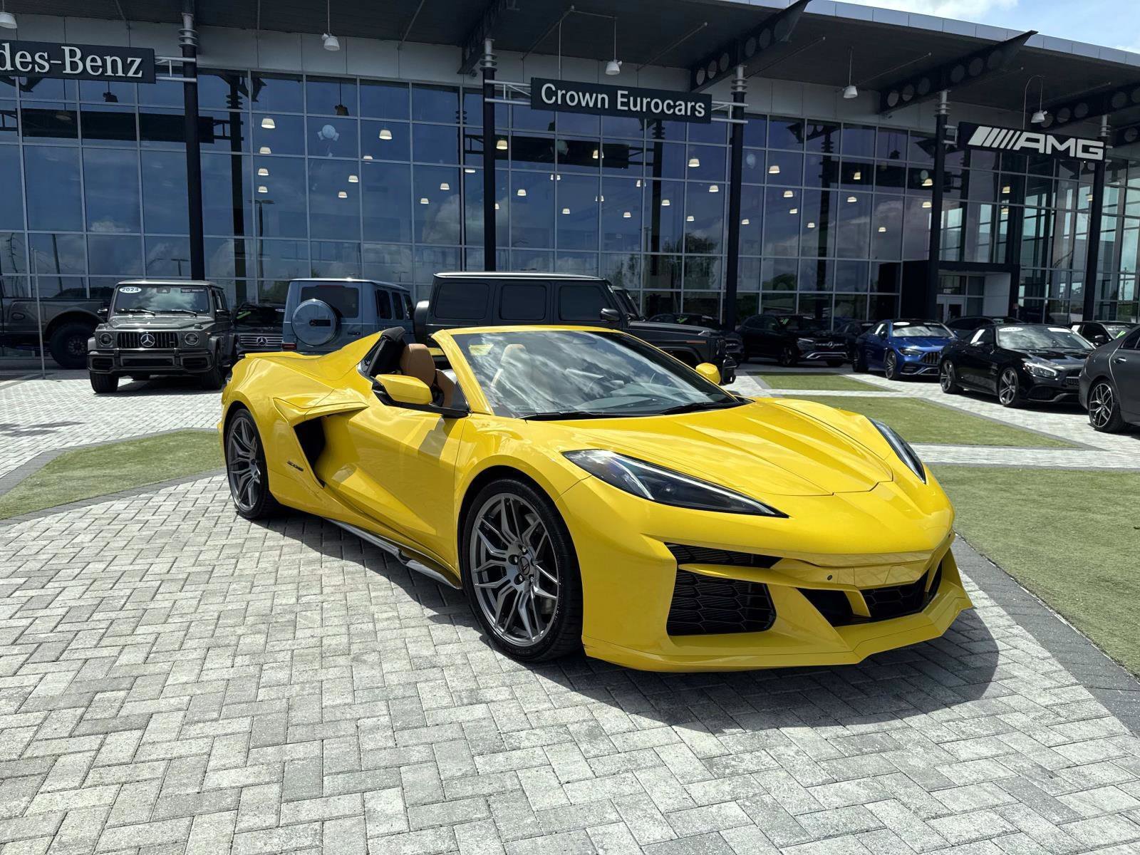 Used 2025 Competition Yellow Tintcoat Metallic Chevrolet Z06 image 6