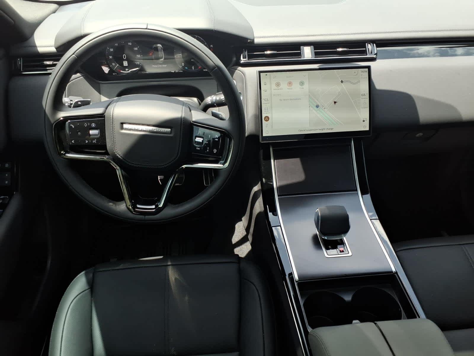 New 2026 Fuji White Land Rover Dynamic SE image 17