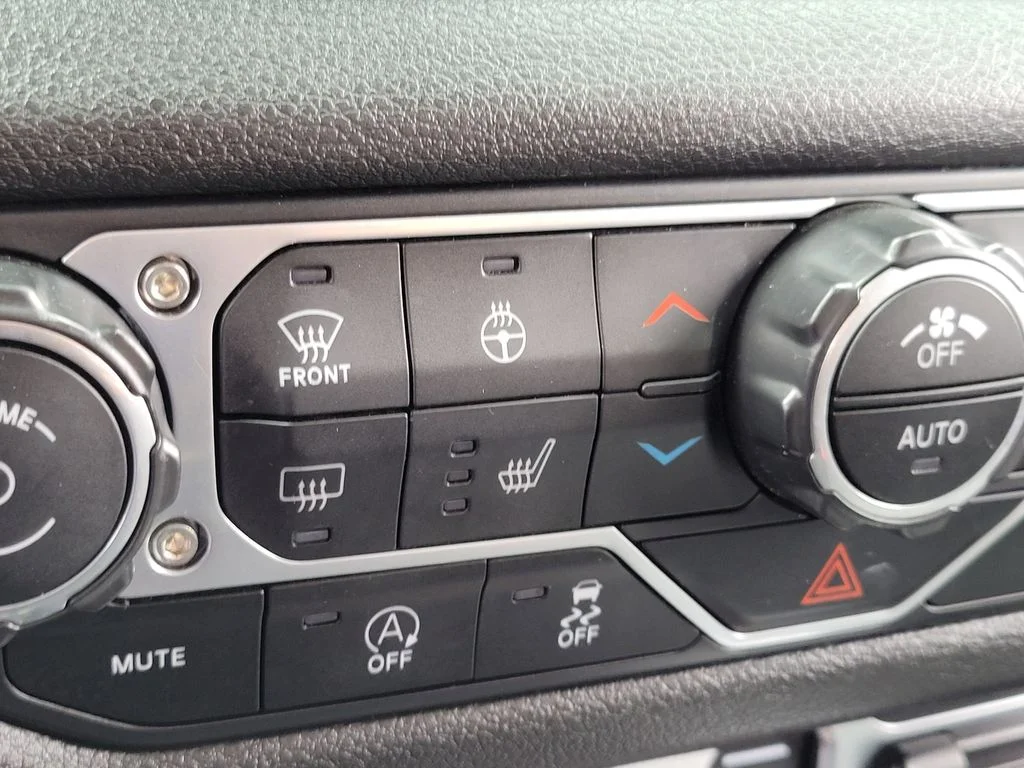 Used 2025 Black Jeep Sport S image 12