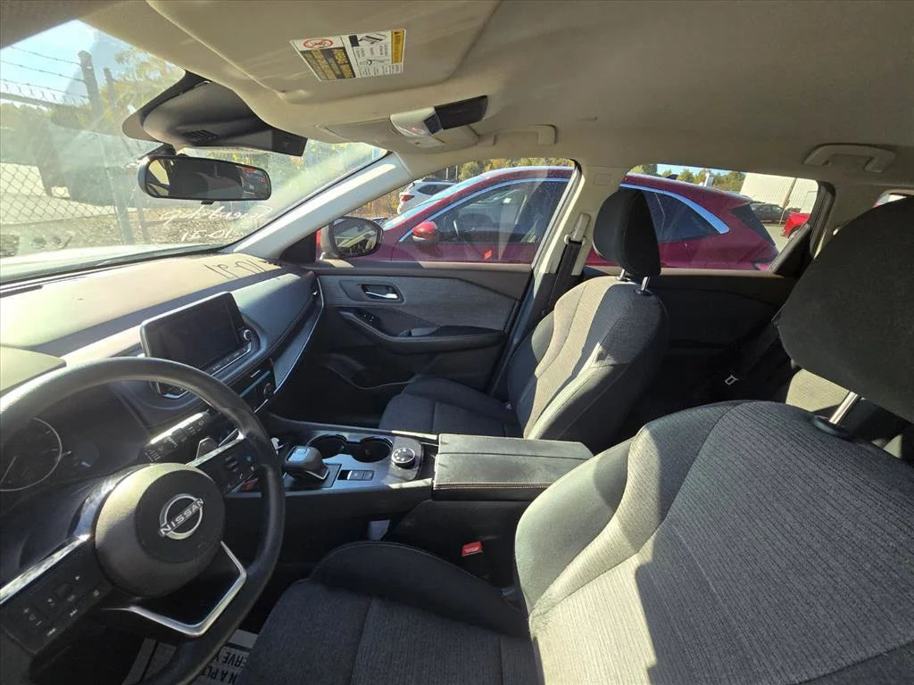 Used 2022 Gray Nissan SV image 8