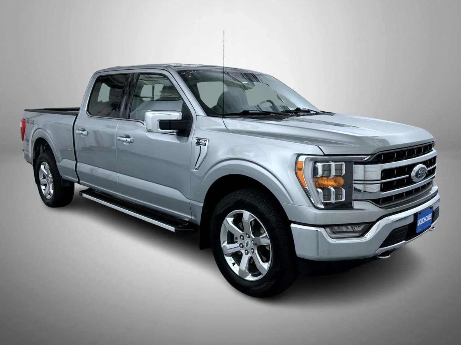 Used 2022 Silver Ford Lariat image 3