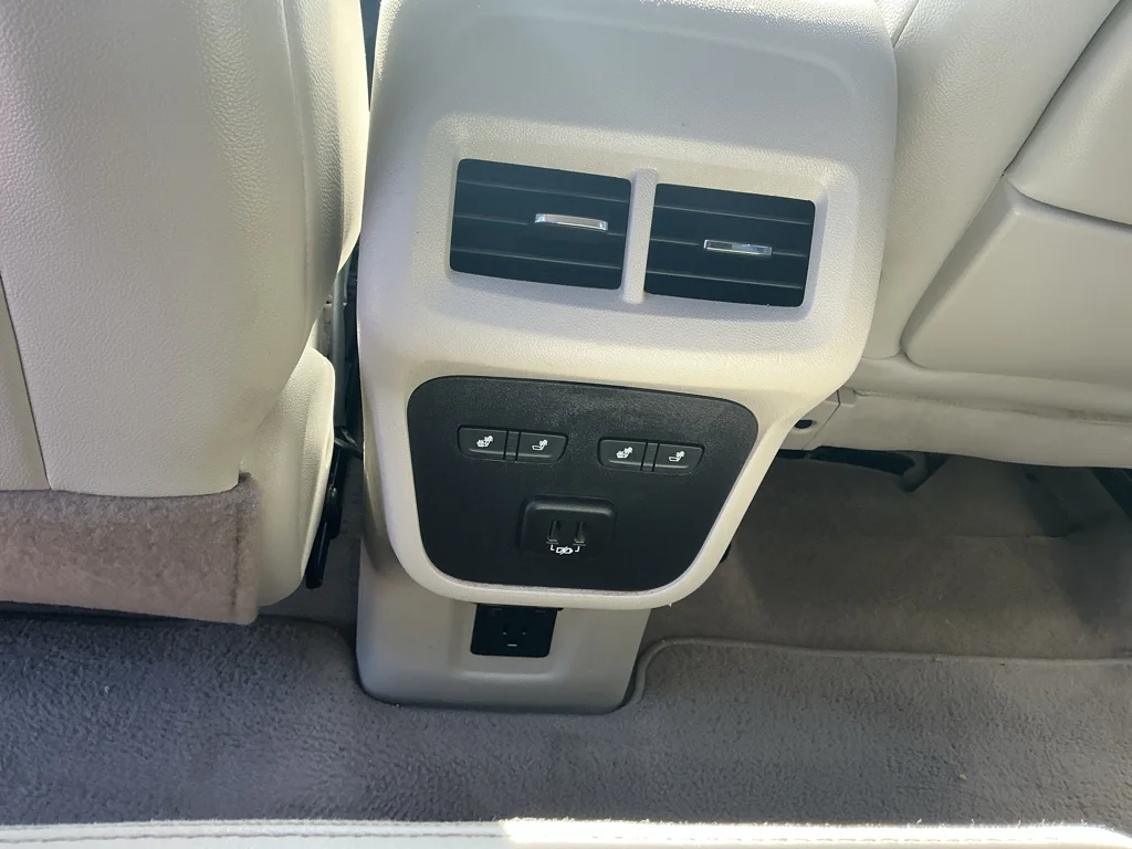 Used 2020 Summit White GMC Denali image 19