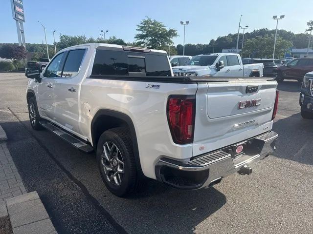 Used 2023 White GMC SLT image 7
